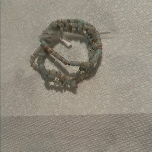 Elegant Beaded Bracelet with Gold Accents